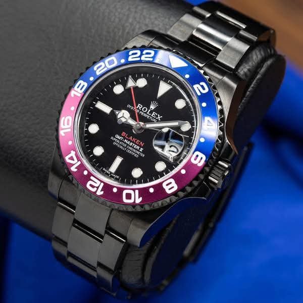 BLAKEN GMT Master I| 40mm 116710 DLC
Coated Blue/Magenta Bezel COMPLETE - Image 10