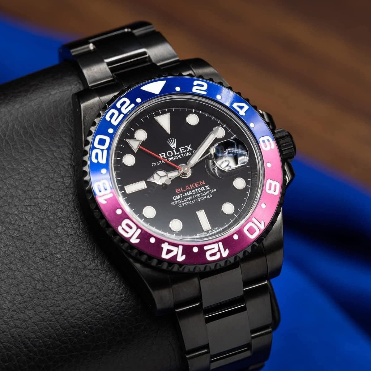 BLAKEN GMT Master I| 40mm 116710 DLC
Coated Blue/Magenta Bezel COMPLETE - Image 8
