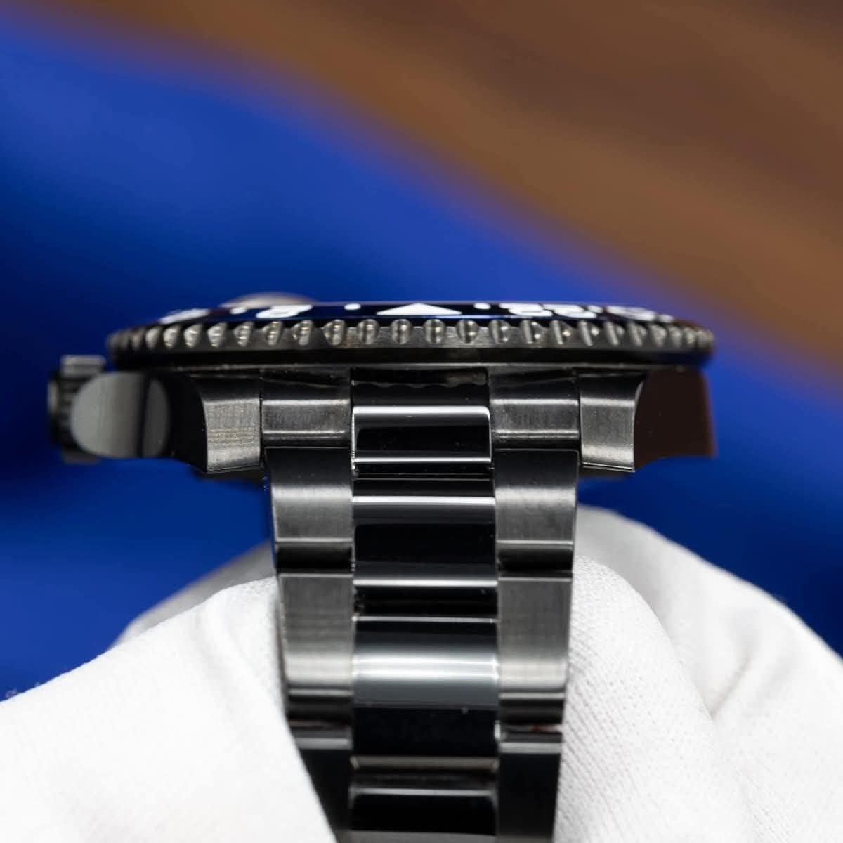BLAKEN GMT Master I| 40mm 116710 DLC
Coated Blue/Magenta Bezel COMPLETE - Image 12