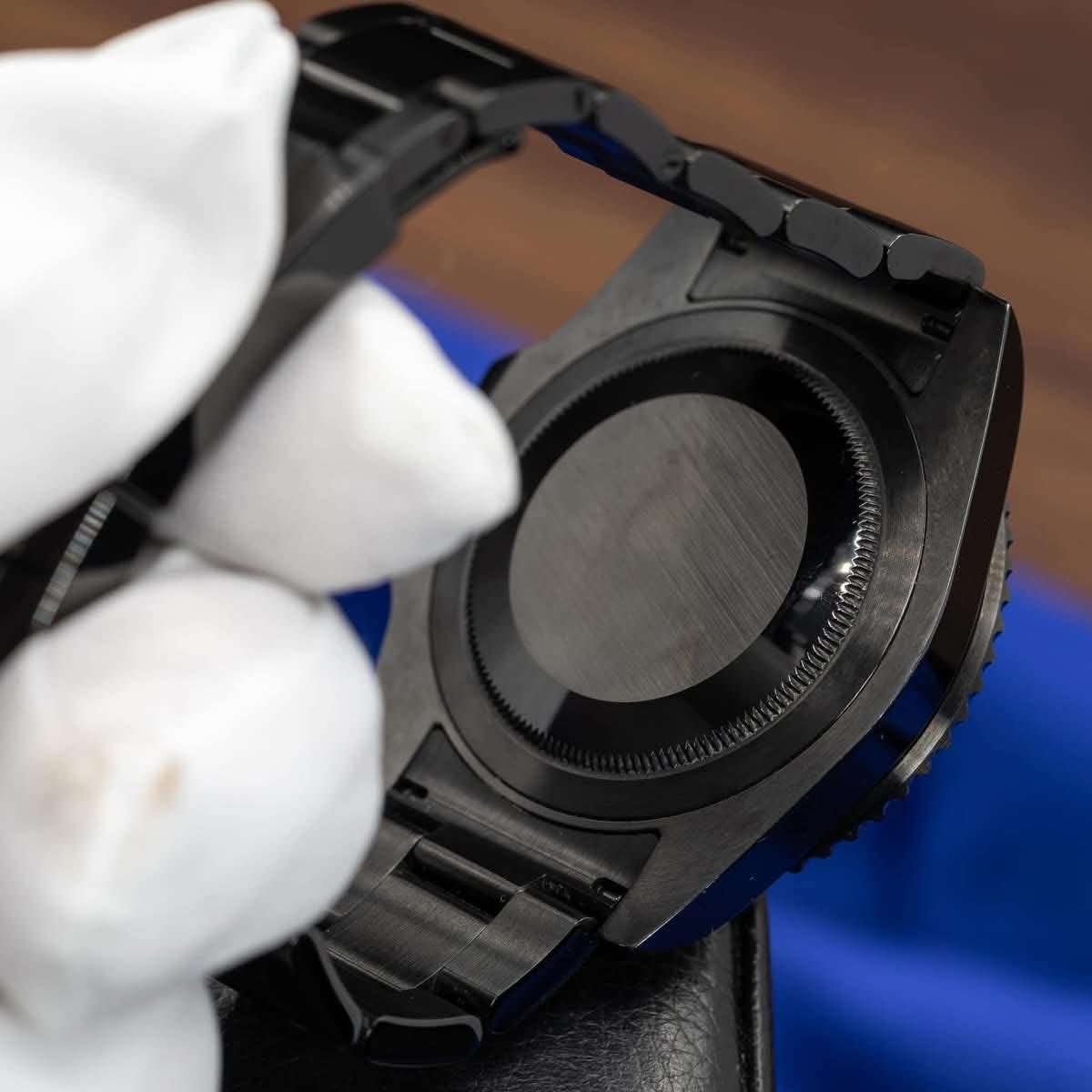 BLAKEN GMT Master I| 40mm 116710 DLC
Coated Blue/Magenta Bezel COMPLETE - Image 15