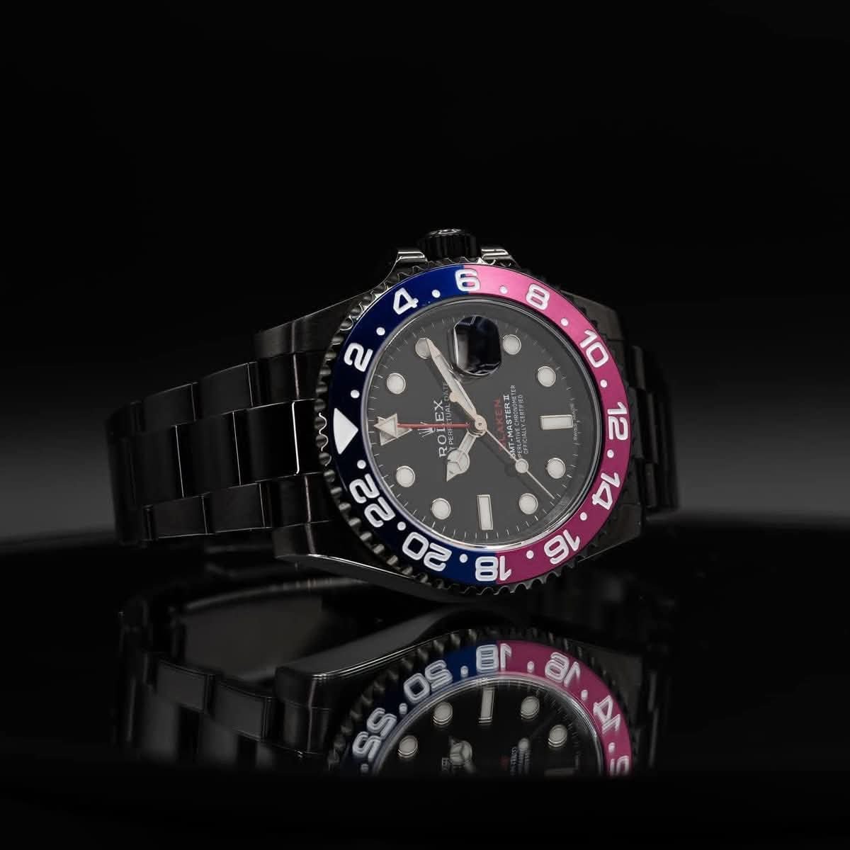 BLAKEN GMT Master I| 40mm 116710 DLC
Coated Blue/Magenta Bezel COMPLETE - Image 5