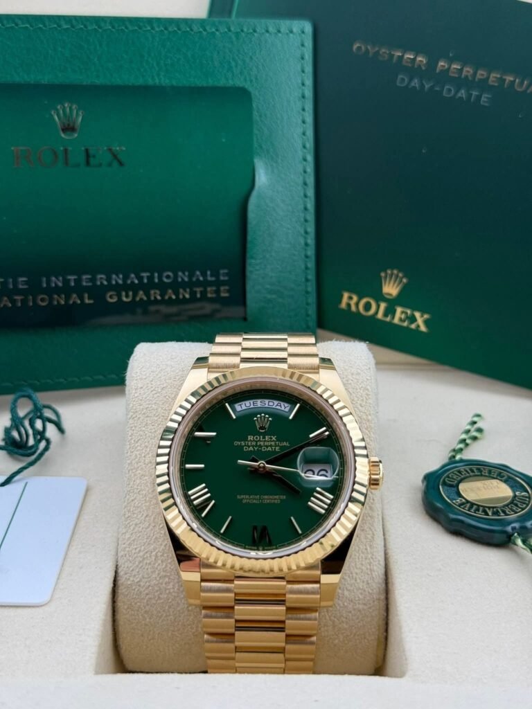 228238 money green dail 🤑